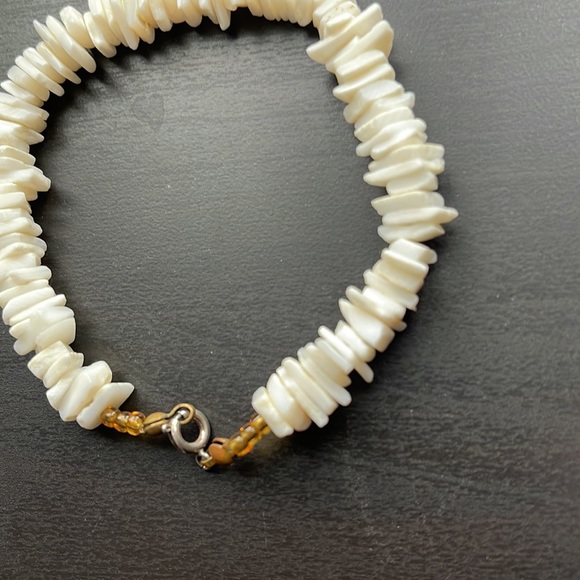 Vintage Beaded Shell Surfer Bracelet - Picture 2 of 4